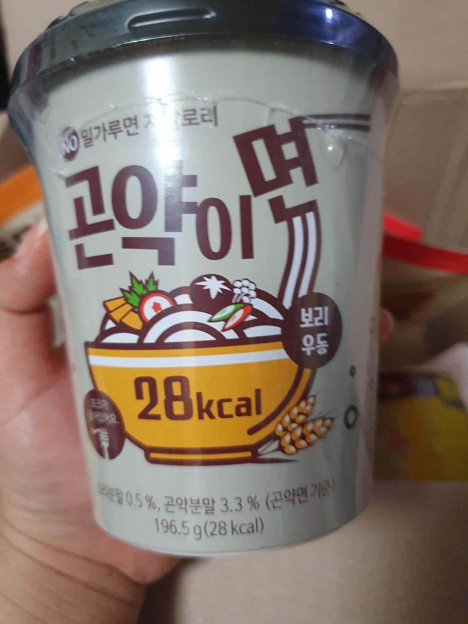 일단 너무 맛잇어요 
곤약면이 이렇게 맛있을거라고는 몰랏어요 ㅠ.ㅠ 
하지만 배가 금방 꺼지는거같아요 
...