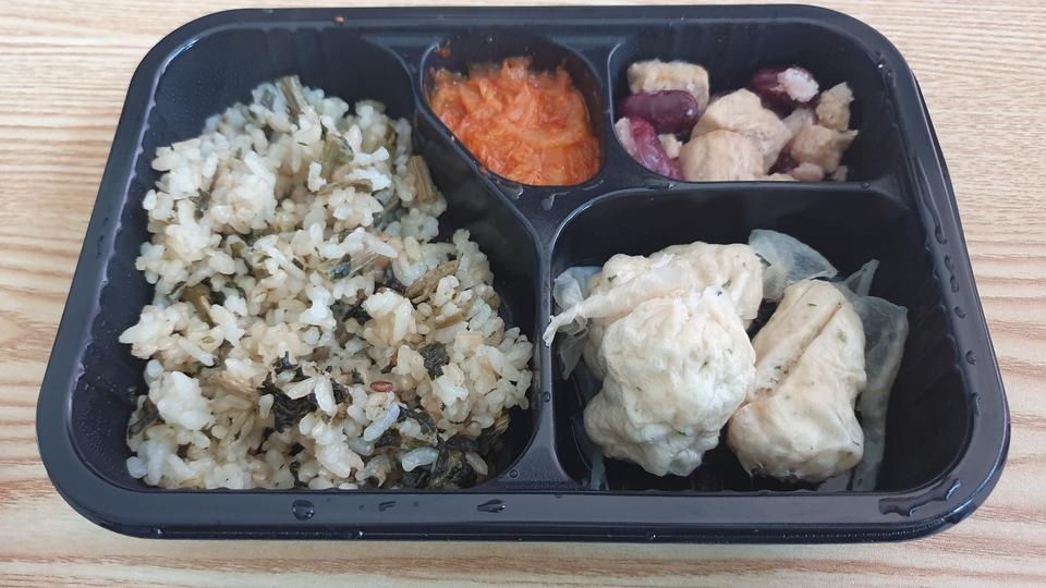 맛잇어요..
용량도 200그람정도라 나쁘지않은듯