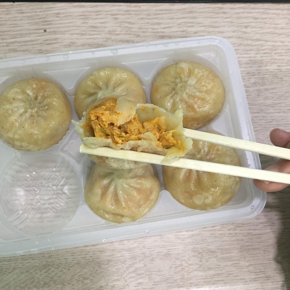 만두를 워낙 좋아해서 주문해봤는데 진짜맛있어요 김치만두강추