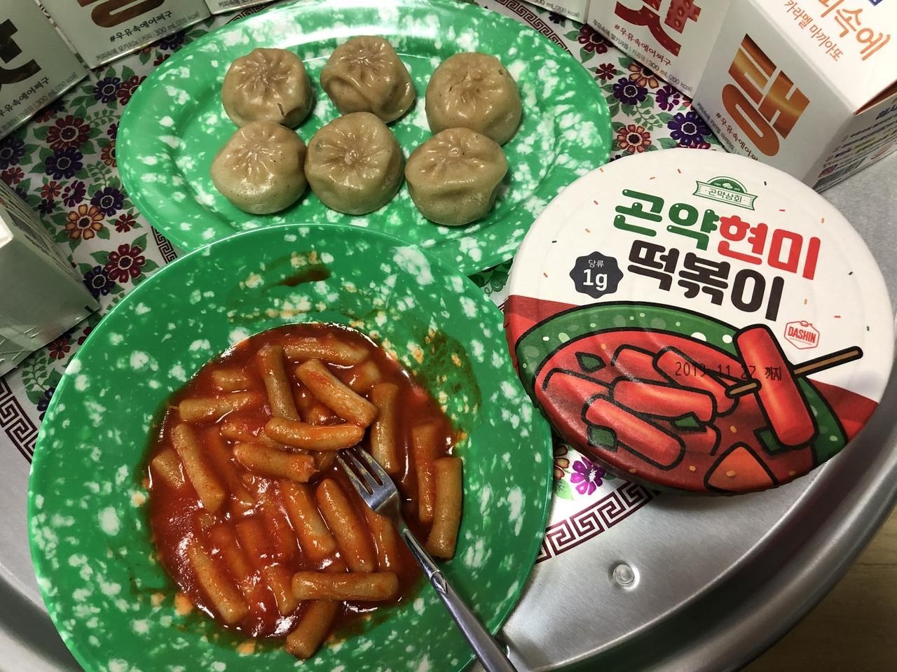 와우 칼로리 낮은데 이런맛이라니!!!
다이어트 중에도 떡볶이을 먹을 수 있음에 감탄합니다^^