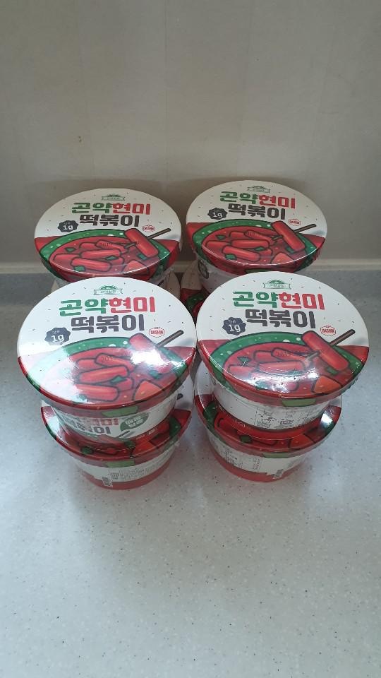 배송도빠르고 후기들이 넘 조아서 구매했어요,떡순이라 ㅜ 다이어트의 적은 떡볶인데 부담 안가는제품나와서...