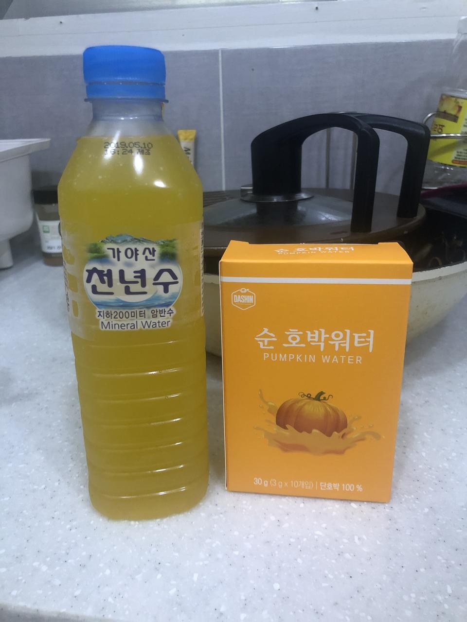 붓기가 가라앉는거는 아직 잘 못느끼겠어요 많이 부은날 다시 마셔봐야겠어요 
그래두 생수먹는거보다는 좋...