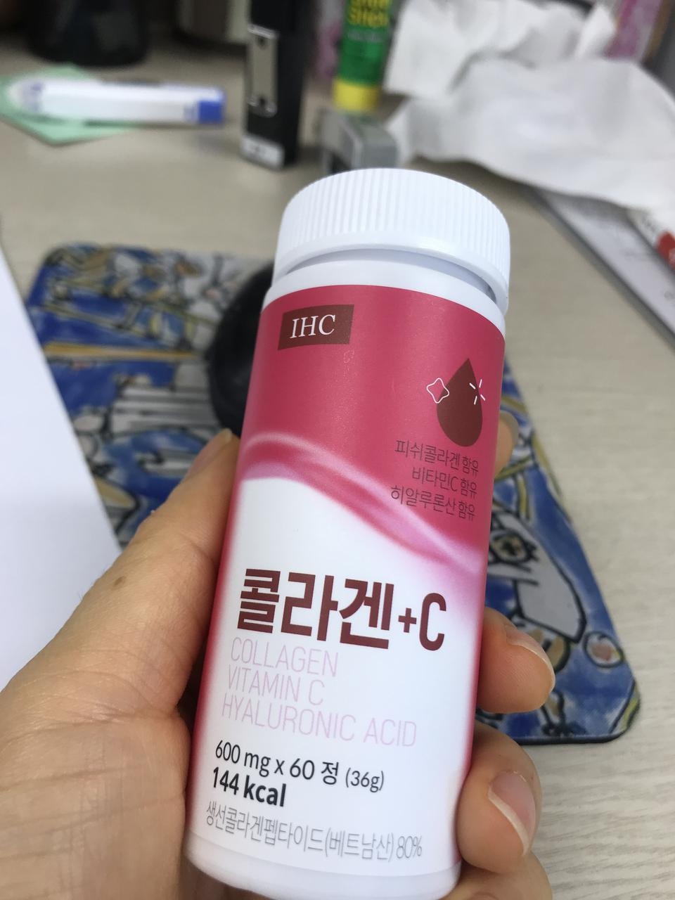 물 없이 먹을수도 있어서 편리해요. 피부에 좋다고하니 꾸준히 먹으려구요