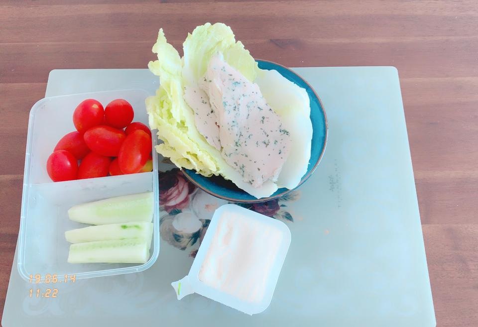 닭가슴살 행사로 우선 사보았는데 요즘 식단관리하는데 큰 도움이 될 것같아요~. 
도시락은 매 끼니 챙겨서 ...