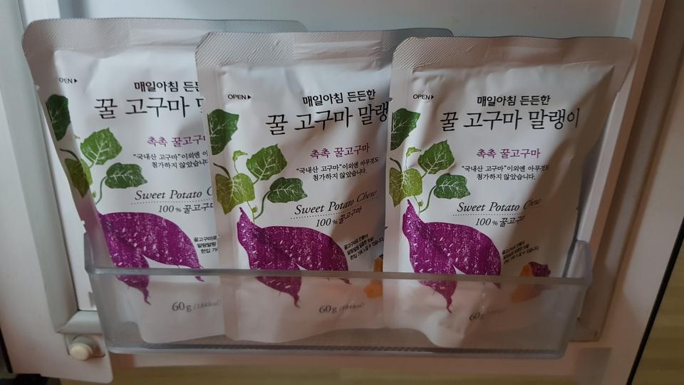 고구마말랭이 존맛탱구리
다이어트 하려고 10봉+1봉으로 주문 했는데요.
다이어트가 안됨ㅋ....
그리고 댕댕...