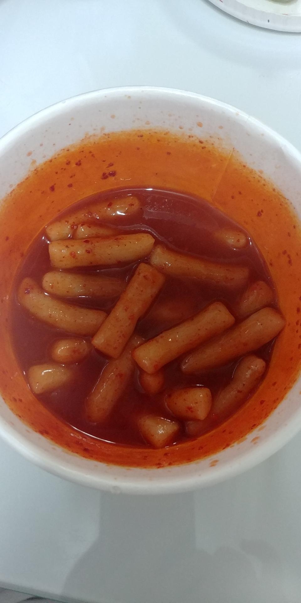 떡볶이 소스가 맛나요
떡은 쫄깃한맛은 없는데 먹을만해요