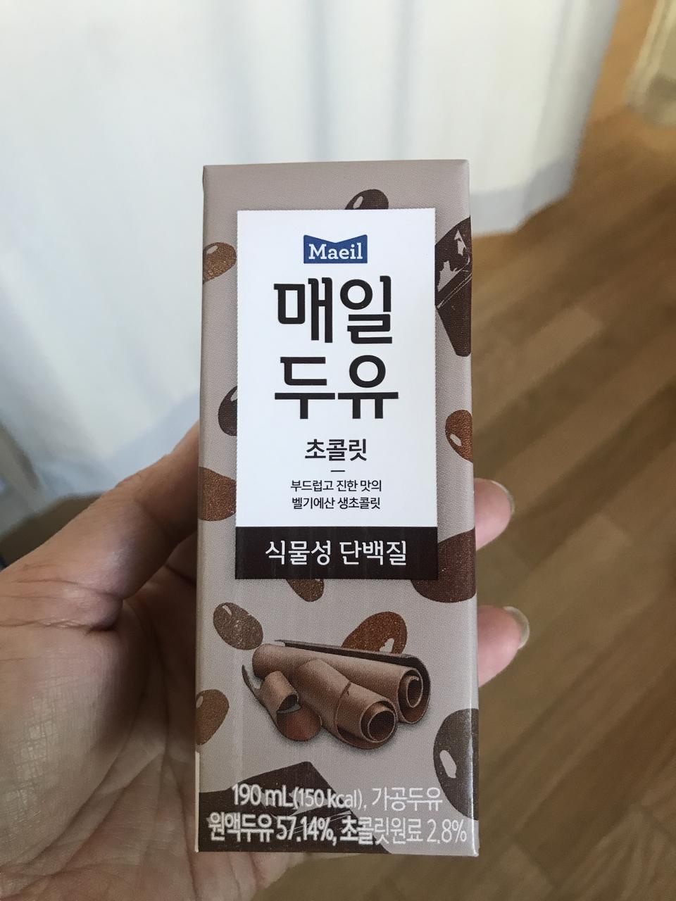 맛있어요 그냥 매일 두유 먹다가 초콜릿맛 사봤는데 맛나네요