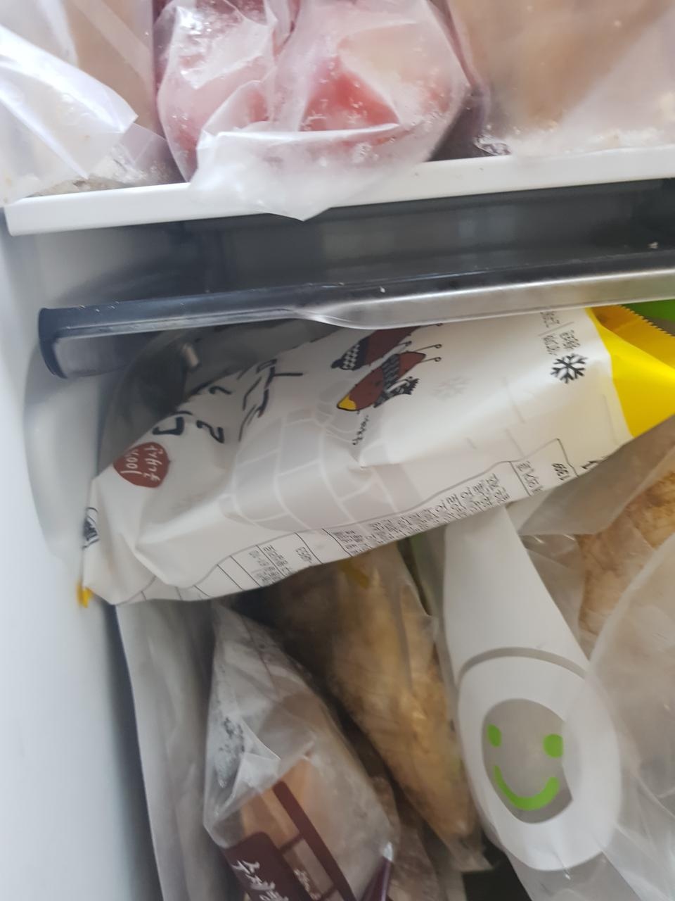 배송빠르구요. 맛잇어요!!! 냉동에서꺼내먹음 되구 간편하구. 다이어트식에 너무좋아요.이번이 재구매랍니당