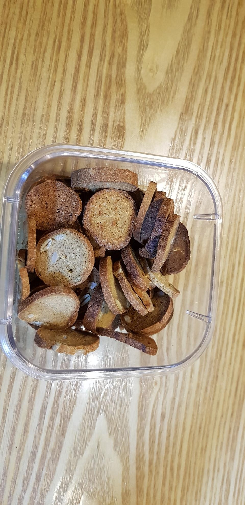 종류별로  샀는데  다  맛있네요~~  뭐든 많이 먹으면  살찌겠지만...단백질이라  생각하고 위안삼네요^^