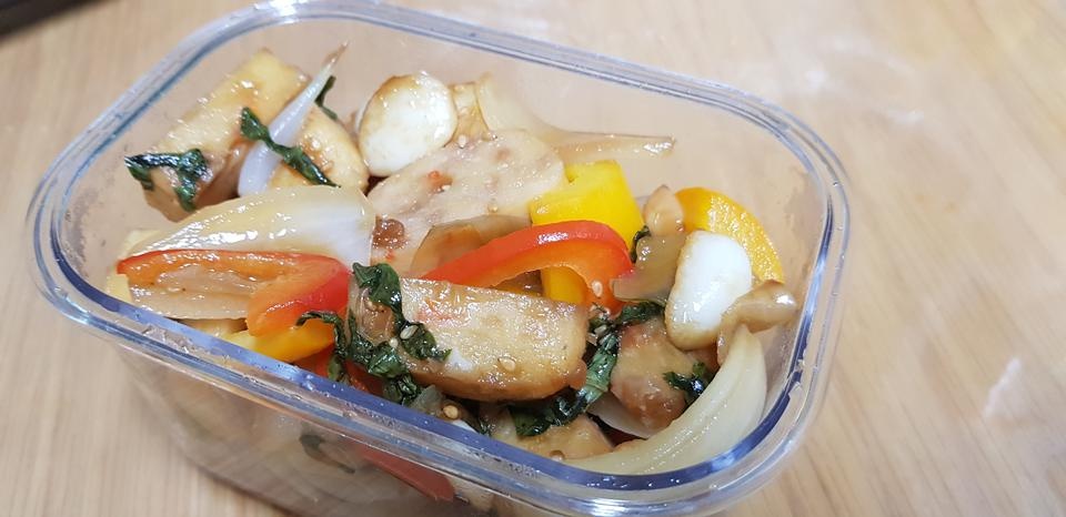 야식으로 먹을까 샀는데 볶음으로 해서