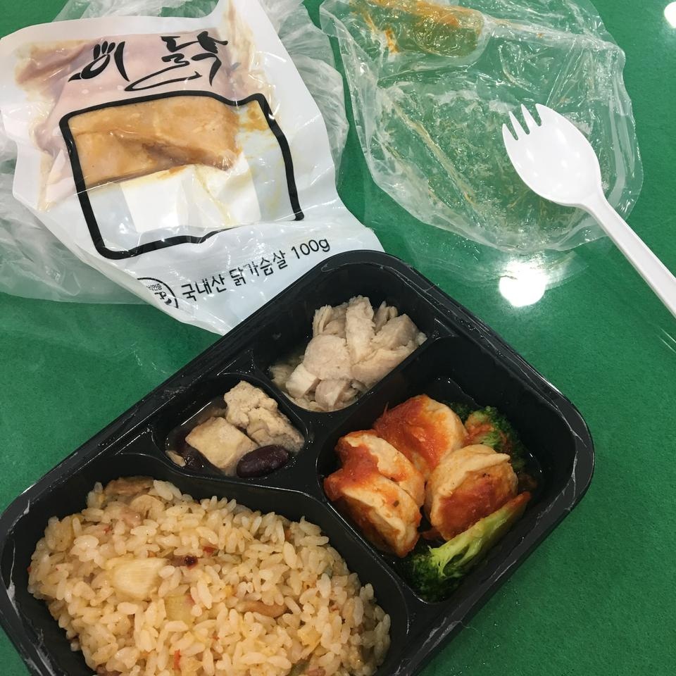 맛있어요 두번째 구매인데 첨엔 양이 너무 적엇는데 이제 양은 적응이 됐네요 다음번에두 구매 예정이에요