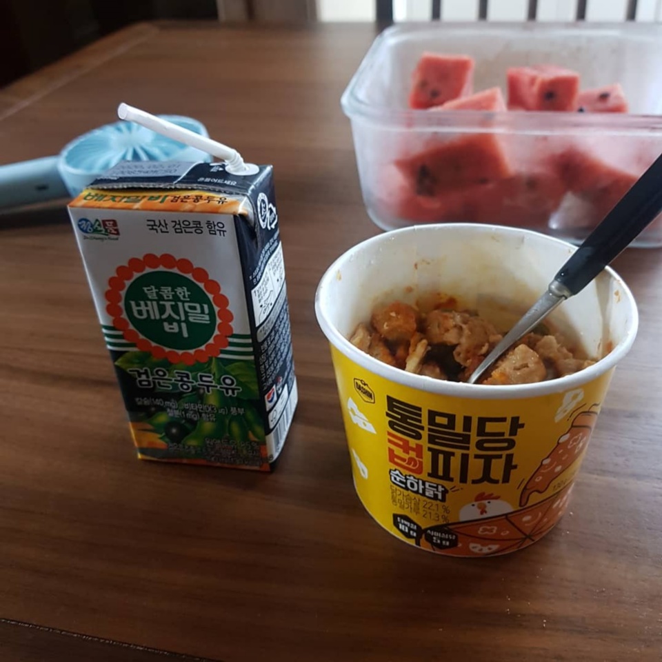 순한맛만 시켰는데 맛있어요~~