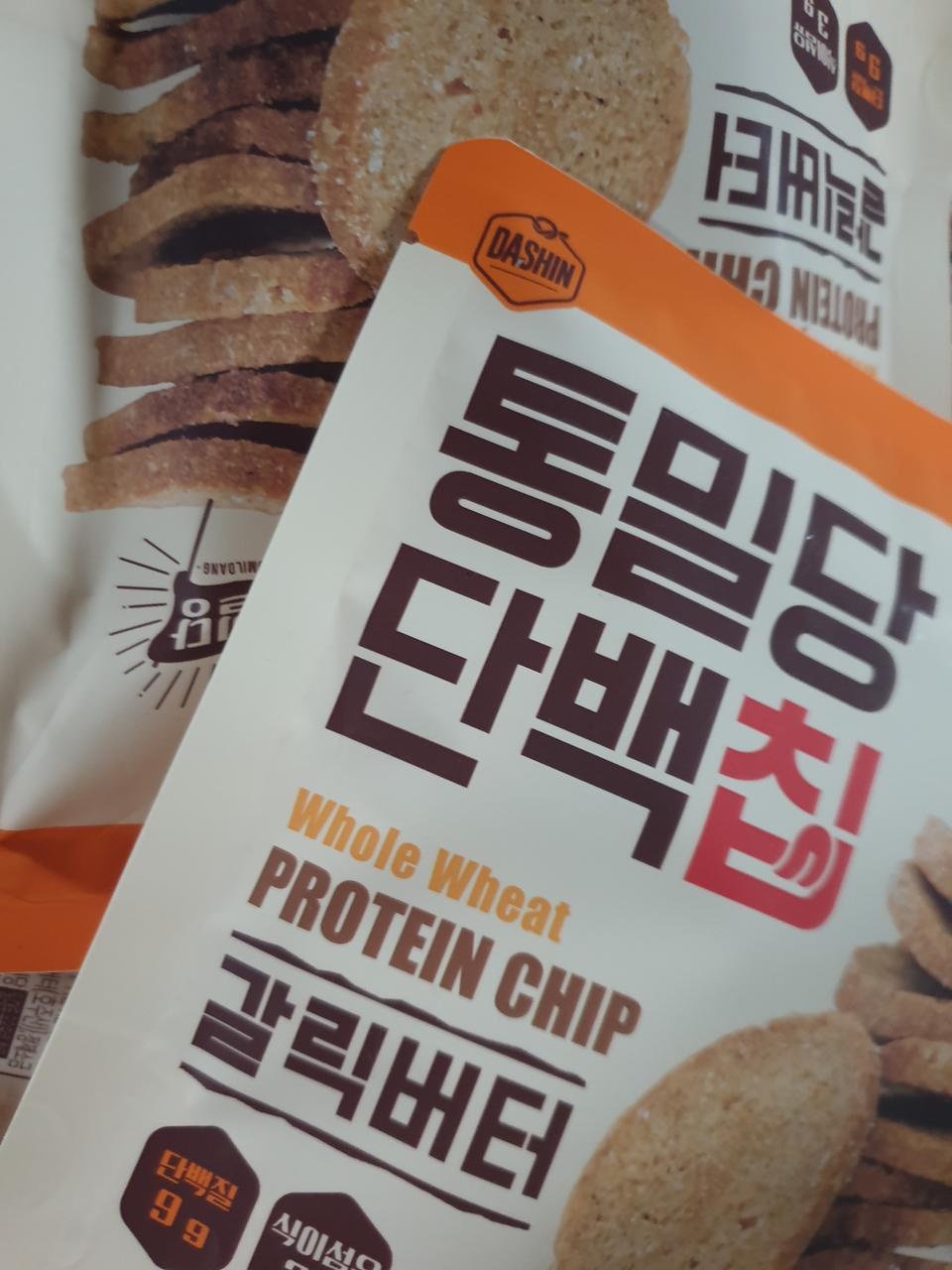 한번 사먹어본 스파이시맛에 중독되어 주문하려고 보던중에 있어서 후기좋은 갈릭버터로 주문