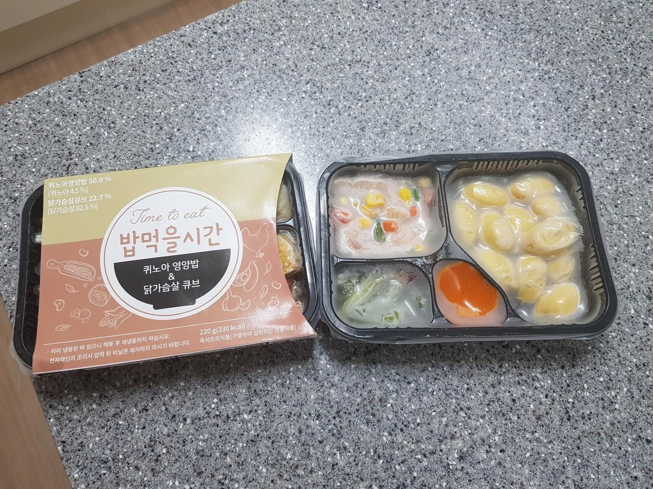 배송이 빨랏고 ㅋㅋ먹어보니 맛잇어요 대체로 ㅋ낙지는 저한테 매웟고 닭살이구마에 같이 나오는 소스가 진...