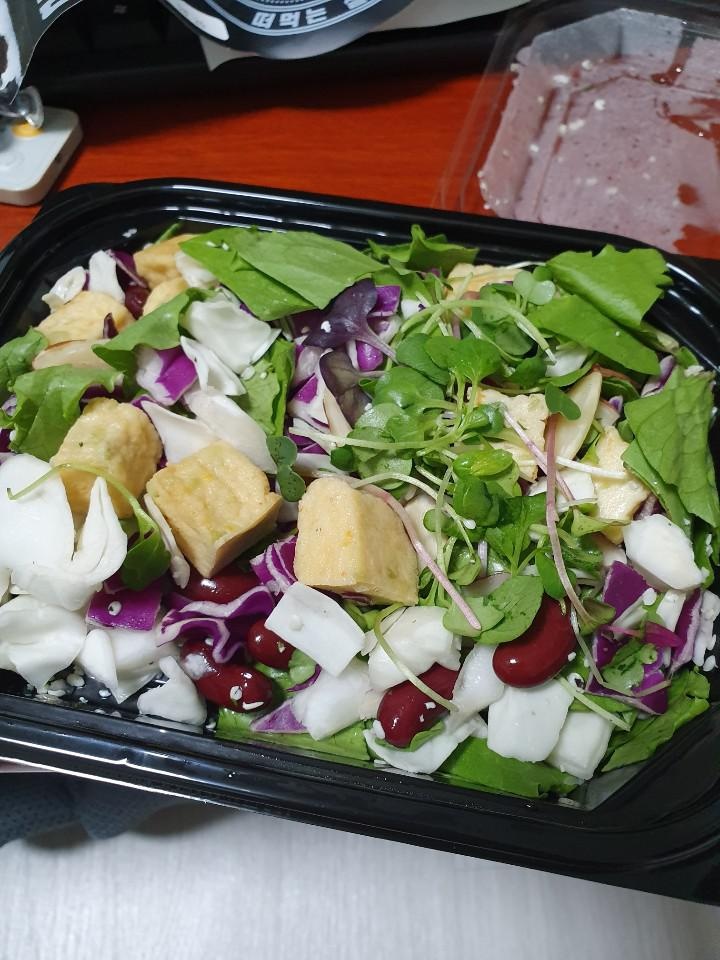 두부샐러드 너무 맛있고 다른것들도 간편하게 먹을수 있어서 좋아요 이번이 두번째 구매인데 다음에도 계속 ...