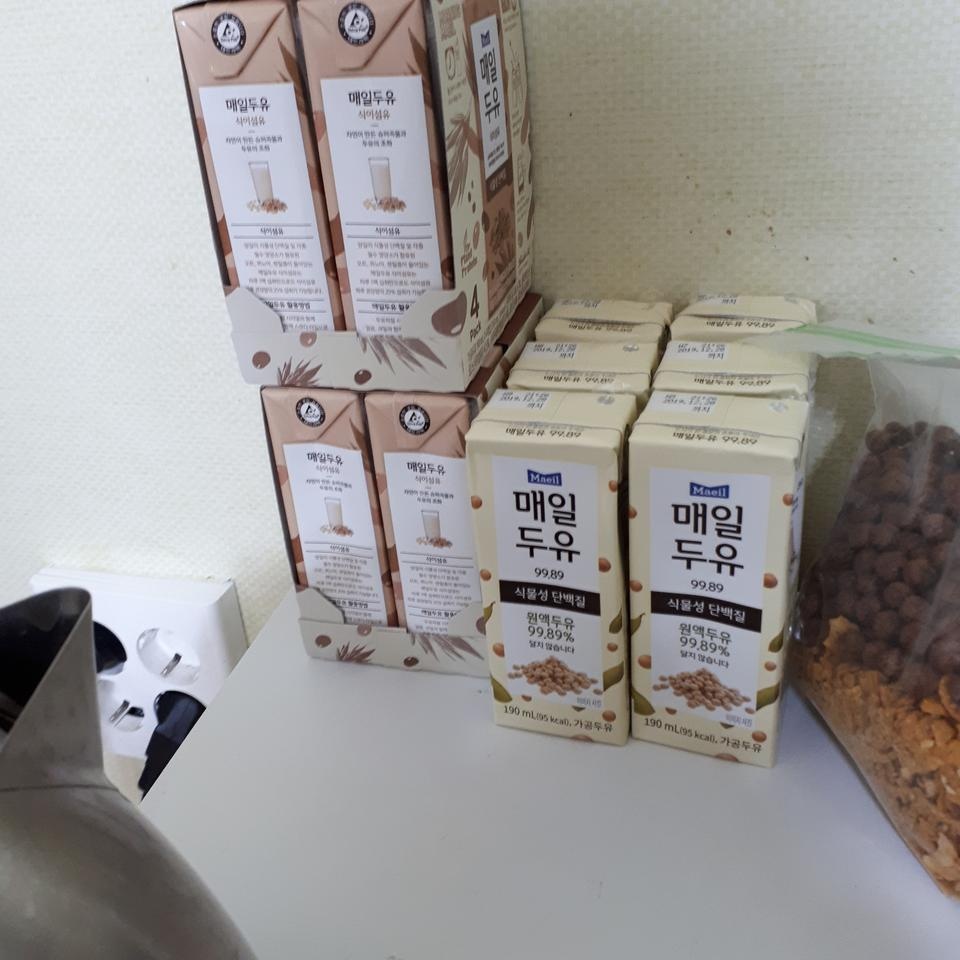 전에 먹던 건데 다른 제품보다 덜 달아서 다시 주문합니다.