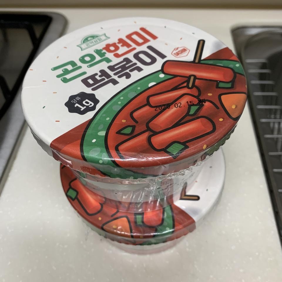 아직 먹어보진 않았지만 다른 곤약떡볶이 보다 식감이 좋다고해서 구매해봤어요
배송이 빨라서 좋아요