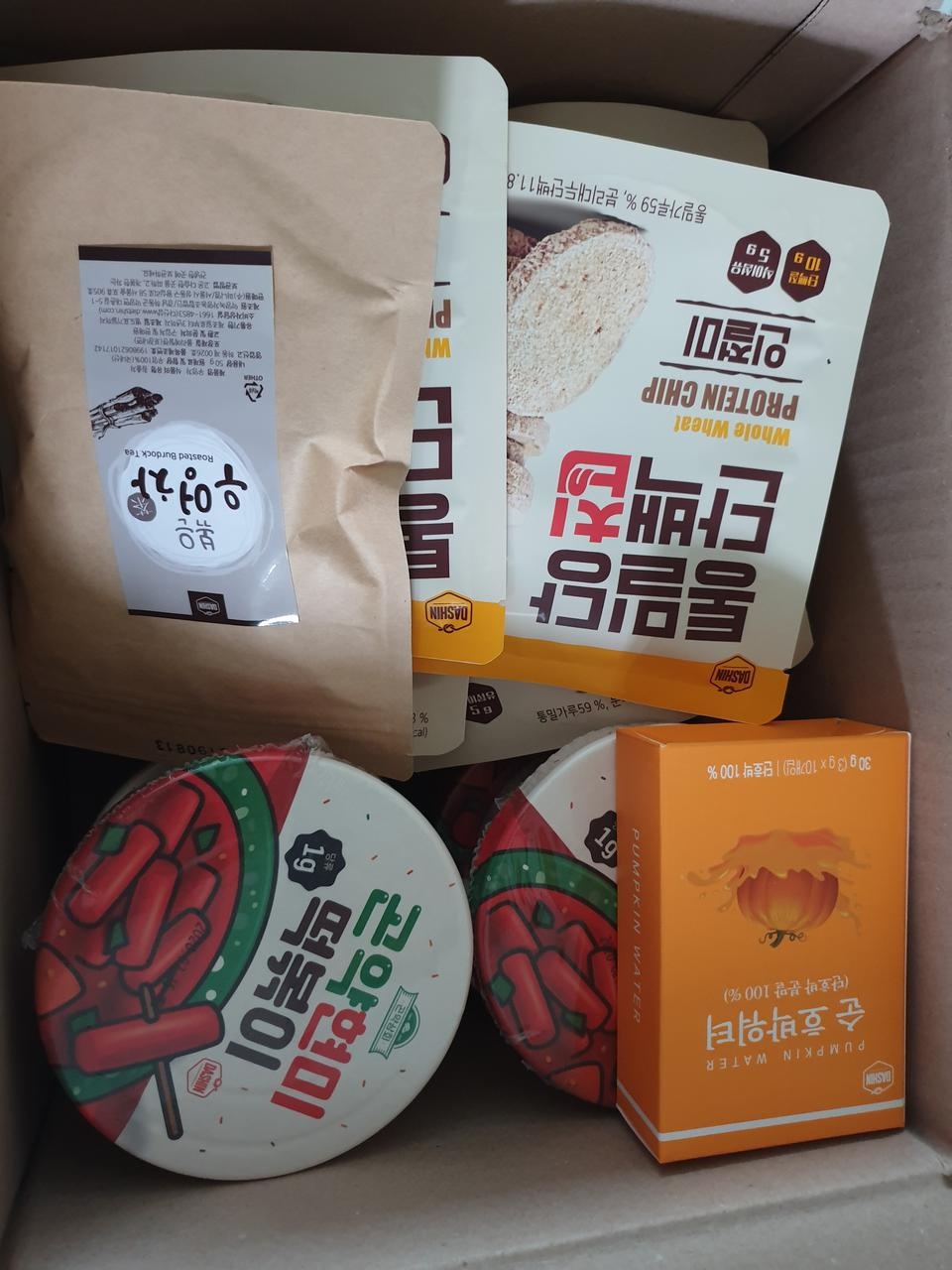 배송빠르구요 도시락 먹을만해서 좋아요 근데 배송이 너무 각각와서 분리수거 할께 많아지네요ㅎ
포장도 양...