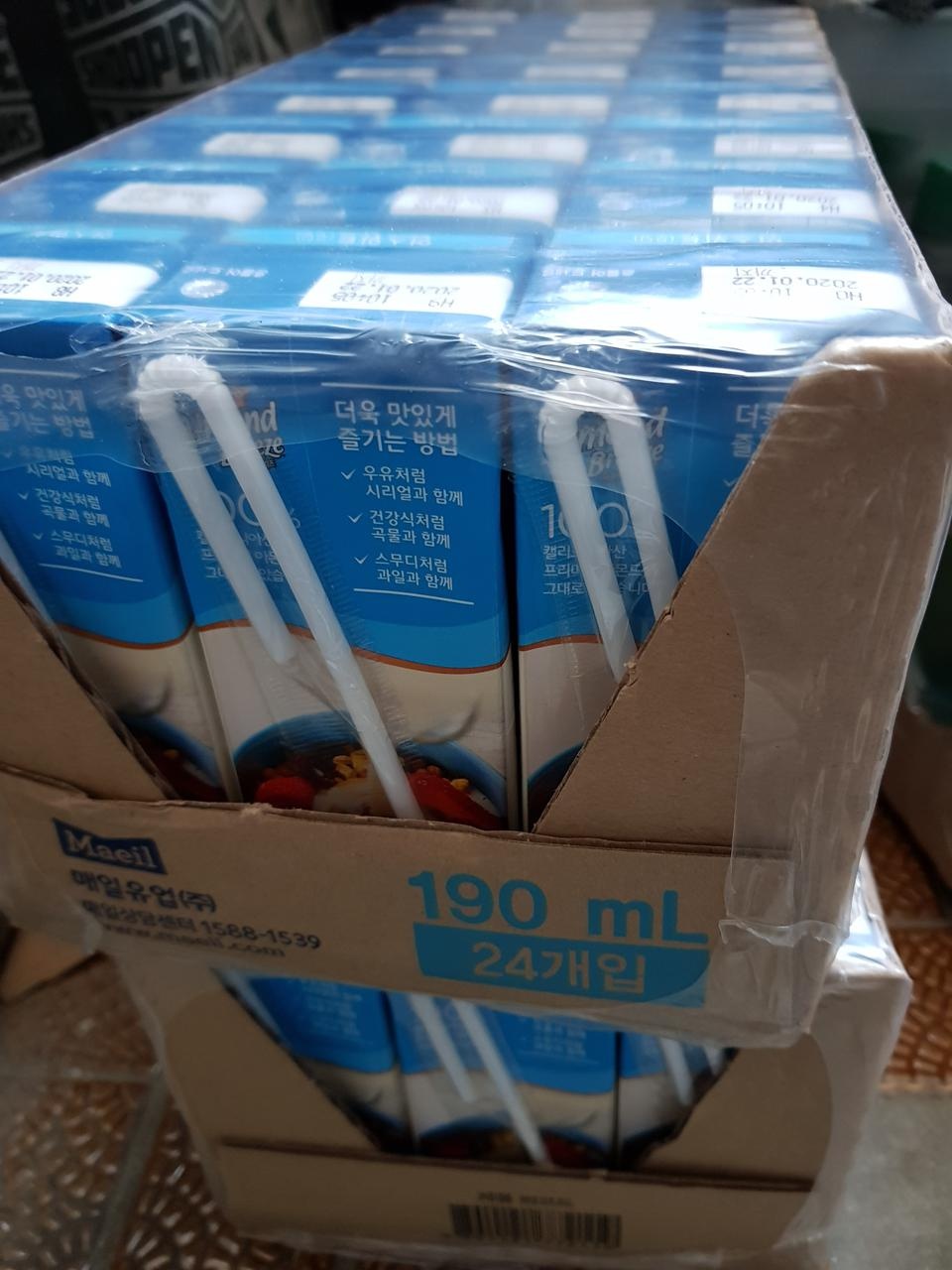 다이어트중인 우리딸이 쉐이크와 함께먹기 너무 좋다고 해서 구매했어요 다른곳보다 저렴하고 배송도 빠르네...