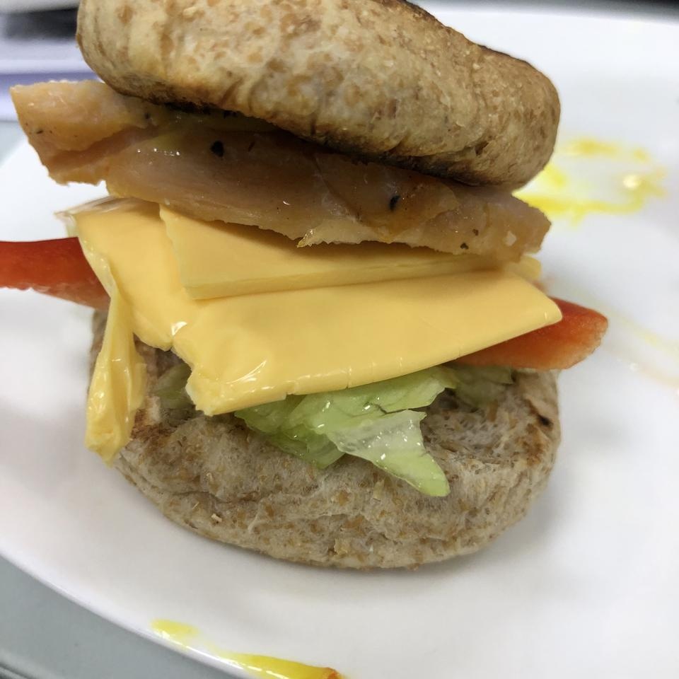 맛있어요 고소하고요~채소넣어서 먹었어요