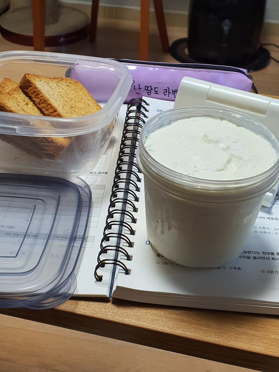 비스켓 너무 맛있어서 많이 구매했어요~~맛은 다이제맛에 속은 편안해서 좋아요^^