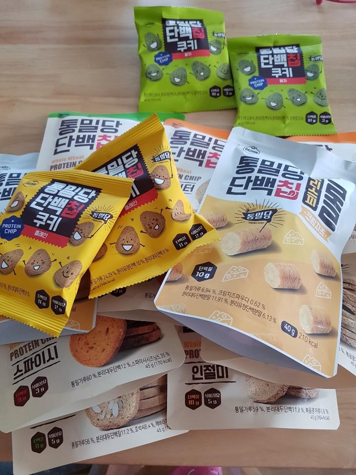 빠른 배송 너무 좋아용! 맛도 있고 단백질도 챙기고~ 다이어트 때문 만이 아니라 그냥 영양간식으로도 좋은 ...