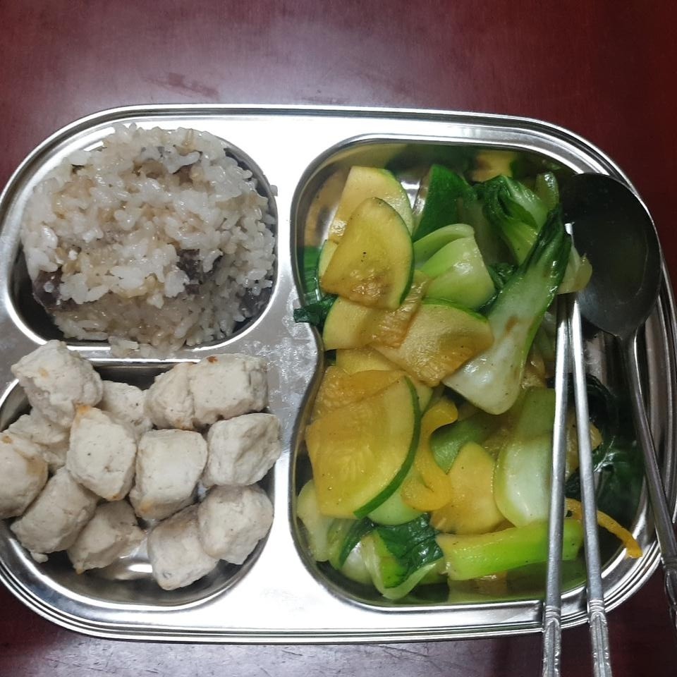 맛잇음 빠름 좀 녹아서 옴