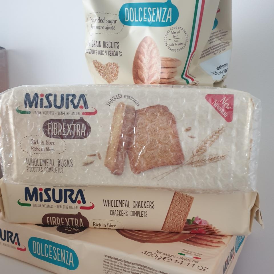 맛도 좋고 꼼꼼하게 포장되서 왔어요 쌓아두고 먹는재미