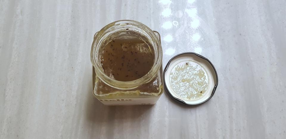 잼 특유의 끈적끈적 과한 단맛이 아니고 키위 특유의 새콤함까지 느껴져서 좋았습니다!!