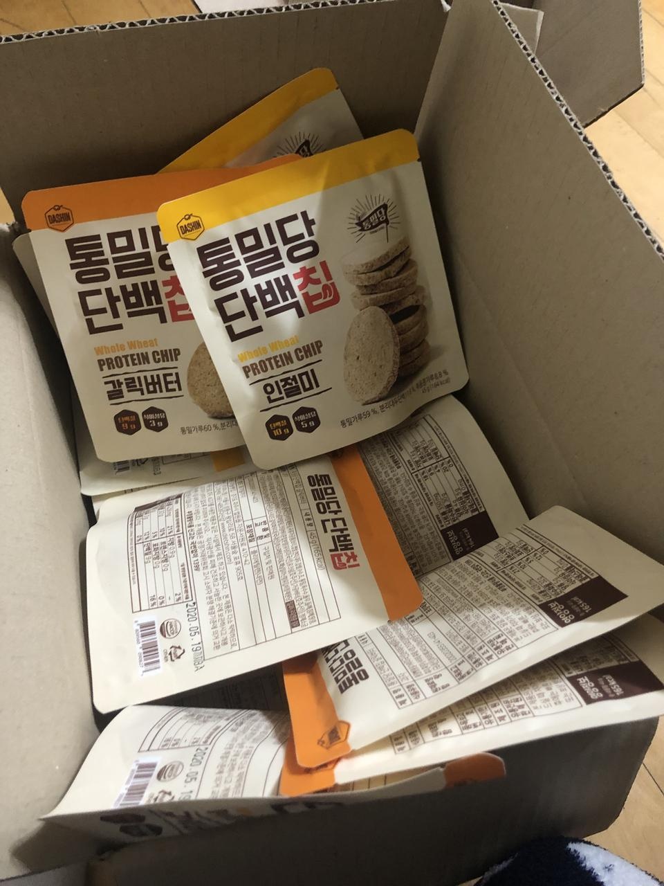 좋아요 맛잇습니다~~~~
이거 따뜻한 우유나 두유에 인절미맛 말아먹어도 맛잇어요