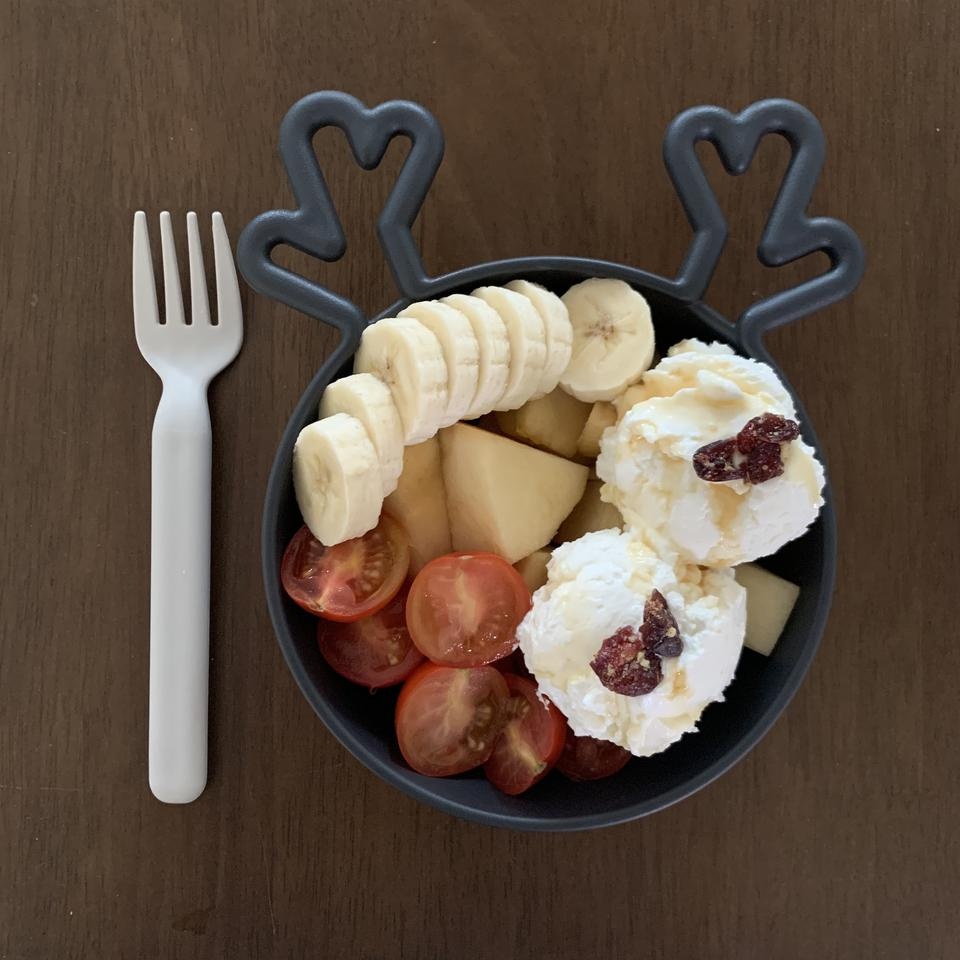 그릭요거트 시다고 들어서 맛이 없을까봐 너무 걱정했는데 진~짜 맛있어요
먹으면서 계속 감탄했어요 꾸덕꾸...