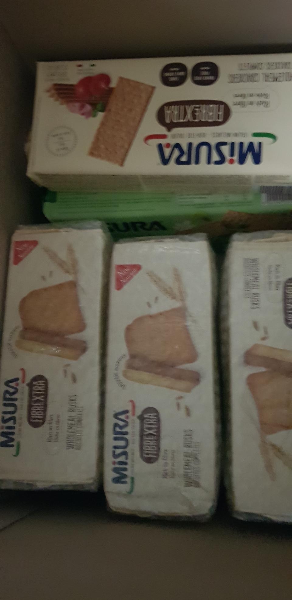 포장도 잘되어잉고 부서지지않고 잘왔네요