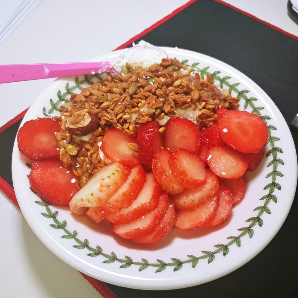 두번쨰 구입이에요 맛있어요
여러가지 토핑 곁들이면 더 좋아요