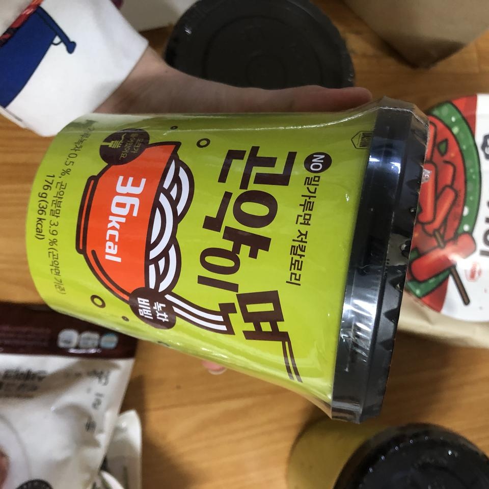 곤약이면 자장 맛있대서 사면서 이것도 같이 샀어여!̆̈ 꽤 크고 무거워용