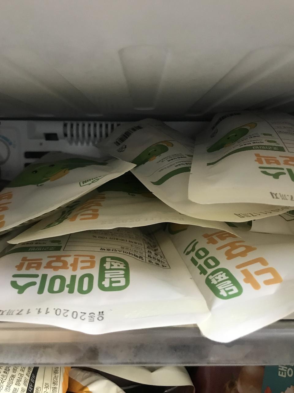 에어프라이어에 돌려먹어도 맛있어요
쌓아두고 먹고있습니다