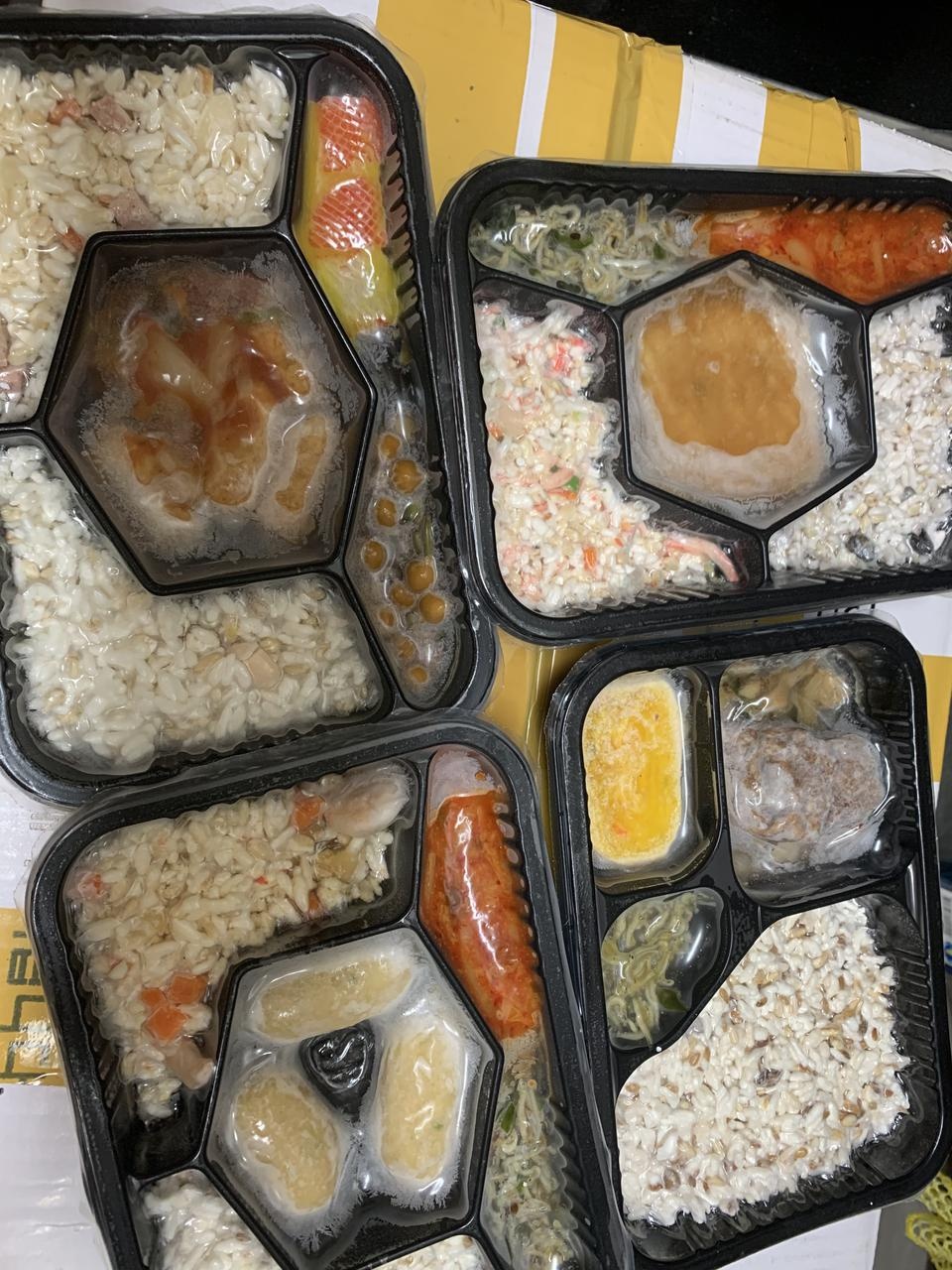 맛있게 잘 먹고 있어요.