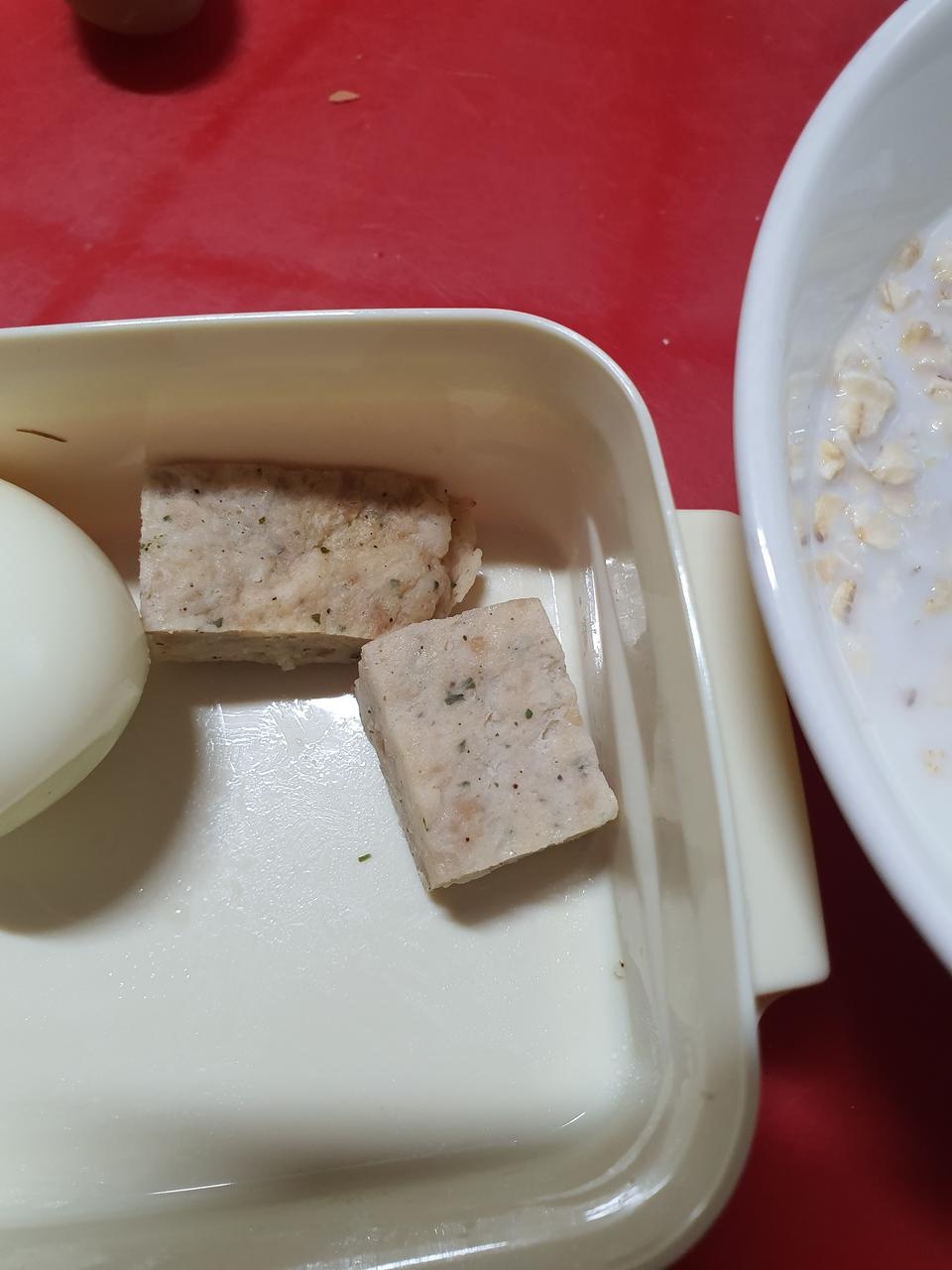 맛있어요  맨날 기본맛먹다 먹으니까 더 맛있습니다