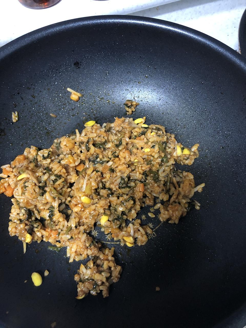 이 맛에 이 칼로리라니~~!!
육안으로 봤을 때는 기분 탓인지 모르겠지만 우둔살에 비해 양이 너무 적어서 ...