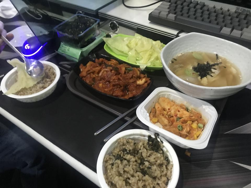 다른 곤약밥에 비해 맛도 좋고 귀리씹히는게 너무 좋아여!