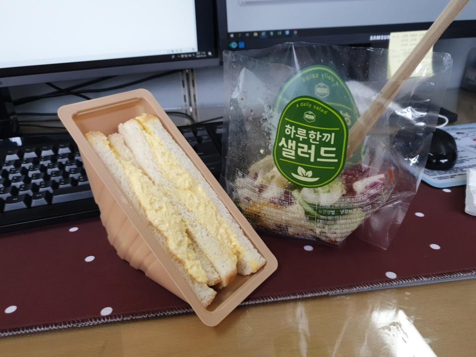 신선하고 배송 빨라요
소스도 넉넉하네유