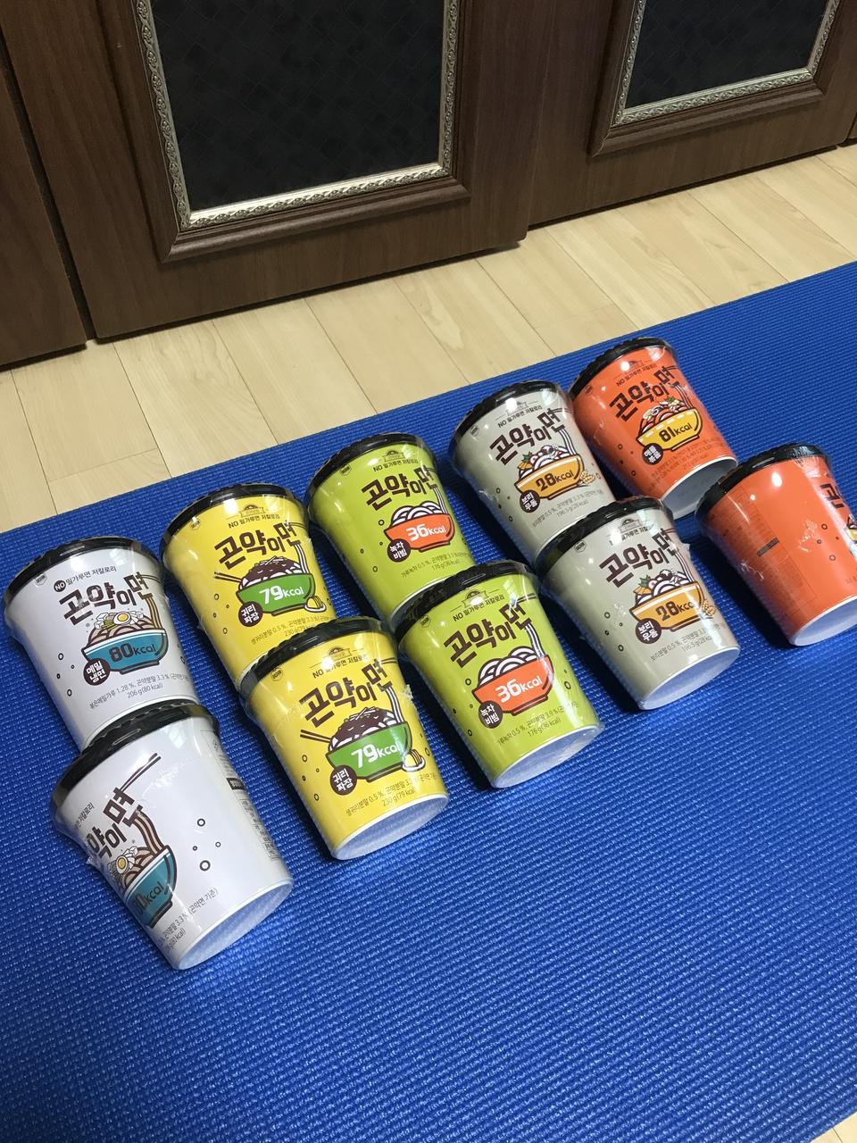 야식으로 먹으려구 샀어요....
낮은 칼로리라 믿어도 될 거 같네요 ㅋㅋ
다만 나트륨 함량은 참고하세용!!
