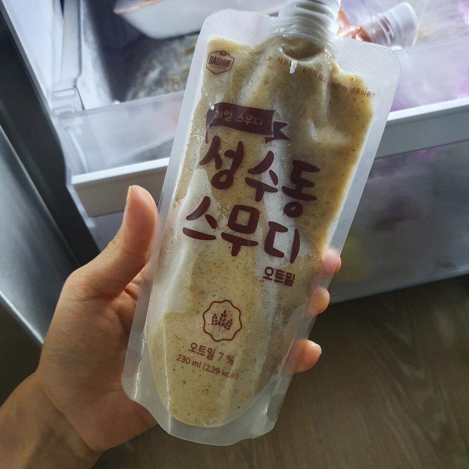 해동해서 슬러시처럼 아이스크림처럼 먹으니 더 맛있는것 같아요. 아침대용으로 먹으려고 구매해봤는데 은근...