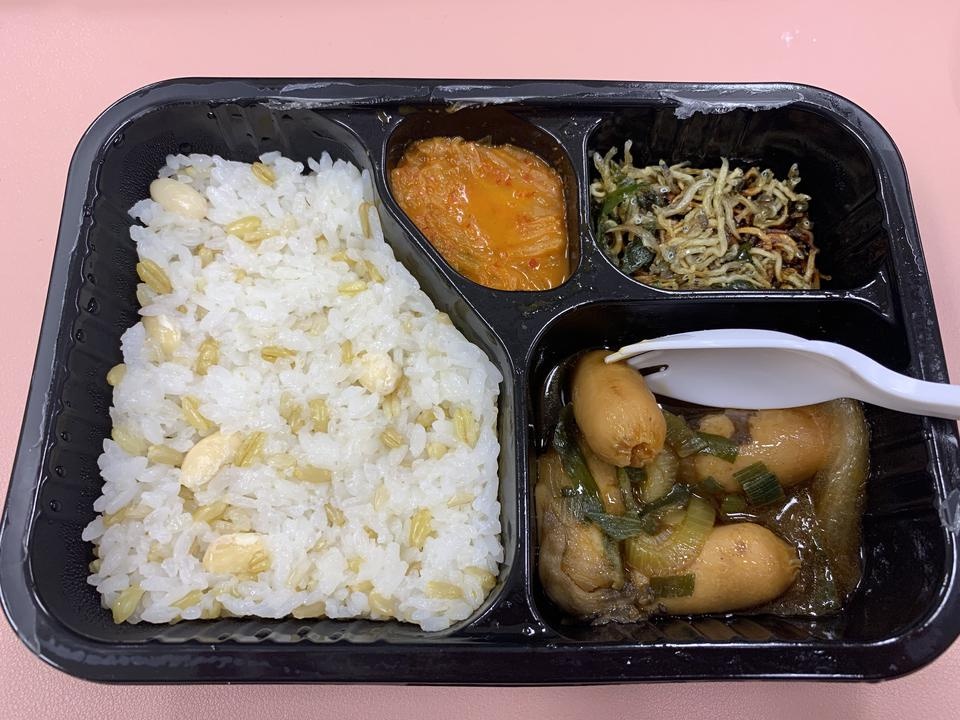 괜찮아요 냉동밥 치고 건강한 맛이에요