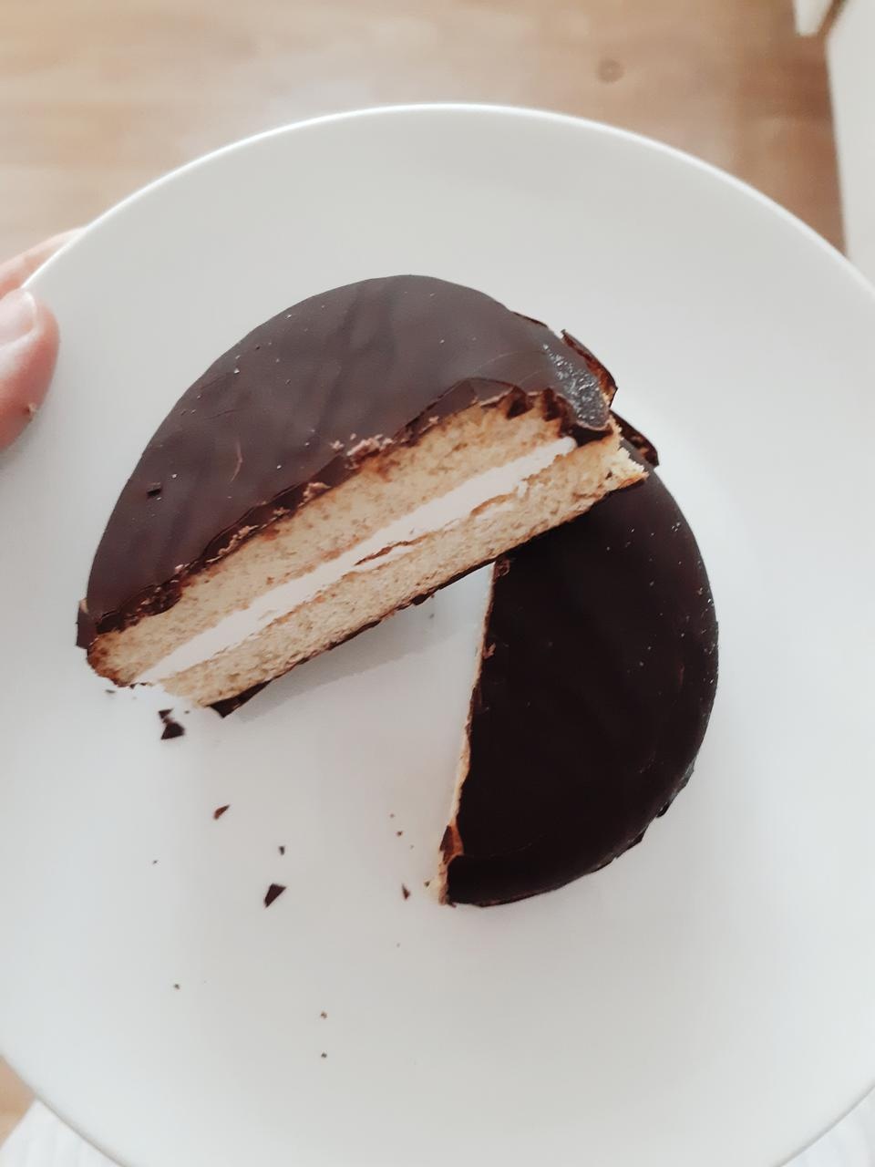 다이어트 간식이라서 솔직히 그냥 대체간식이라 생각하고 기대 없었는데 적당히 단맛에 부드러운 크림이 입...