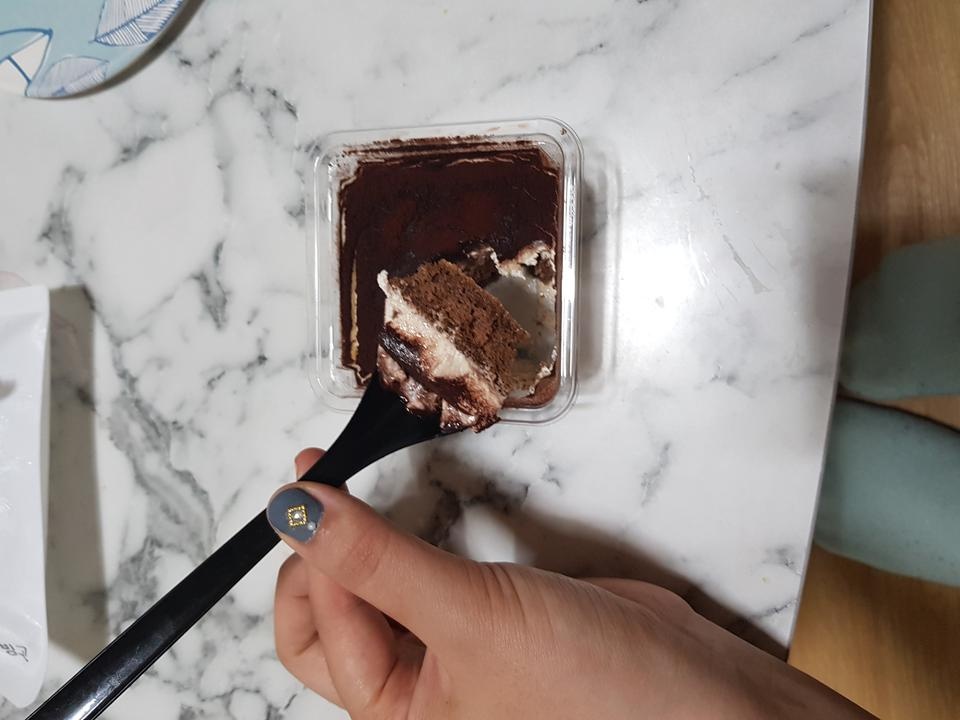 맛있네요 
사진다들 리뷰에 크게 짝어서 큼줄알았는데 생각보다 매우작네여 ㅋㅋㅋ 왜 2갣개한번에먹었다는...