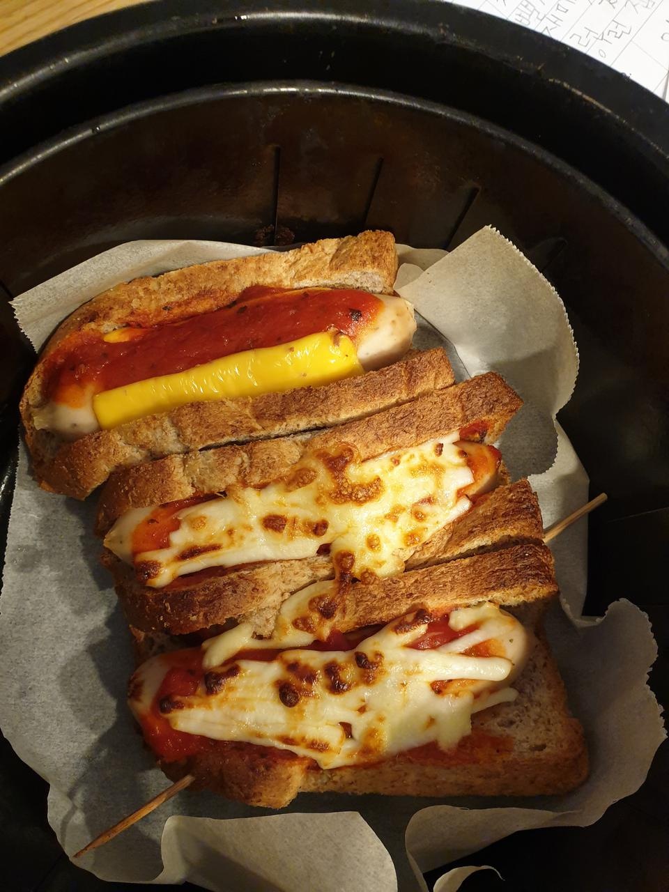 통밀당 빵은 다이어트때 부담없이 먹기 넘 좋아요.
카카오빵은 크기도 뭐 만들어먹기 딱이네요.
그런데 더 ...