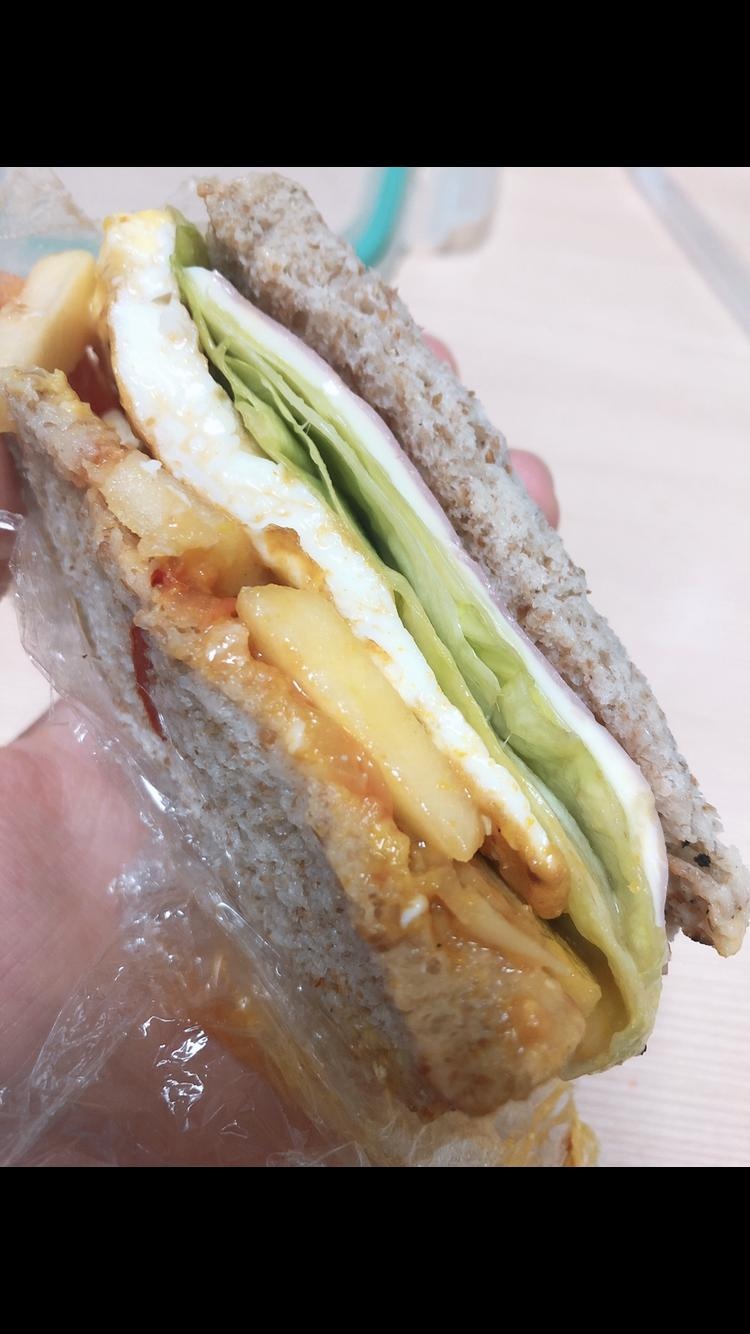 맛있어요 잼바르고 그릭요거트바르고 다맛ㅇㅆ네요