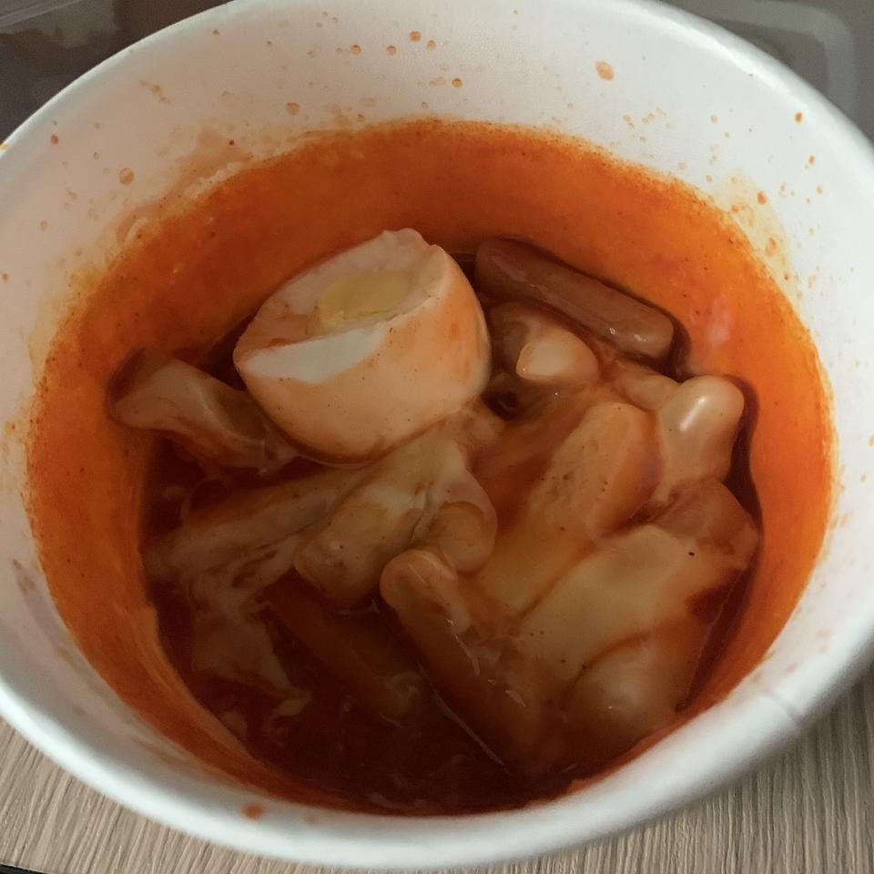 치즈 한장이랑 계란 올려먹으면 든든하고 맛있어요