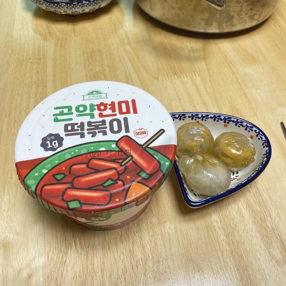 ㄹㅇ 편의점 떡볶이 맛입니다 물조절이 관건!