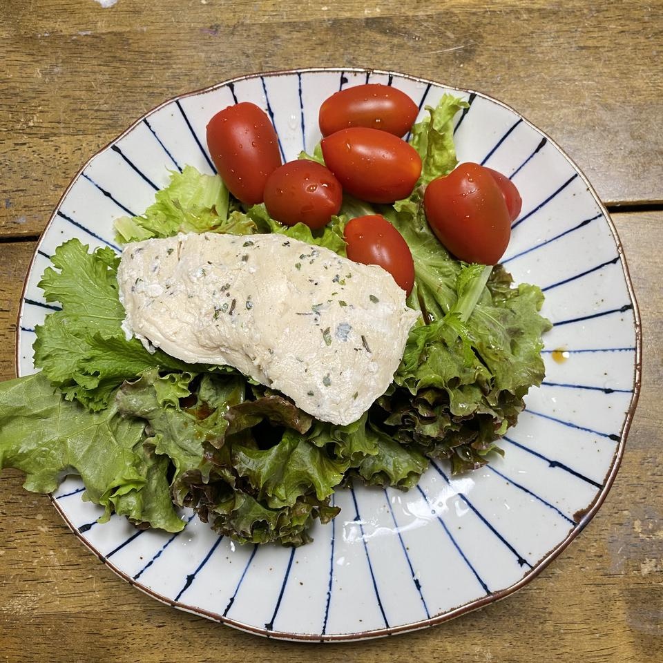 촉촉하고 맛있어요 다이어트 시작한 후로 닭가슴살은 이것만 먹고 있어요 제일 좋아요!